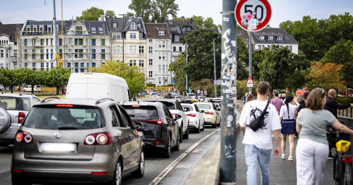 Warten auf das Verkehrskonzept zur Rheinkirmes