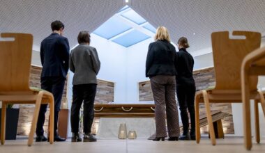 Düsseldorf: Abschied am offenen Sarg