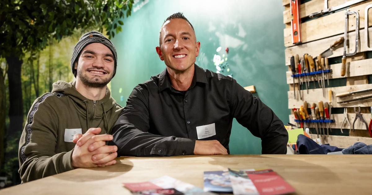 Zehn Behinderte arbeiten bei Rewe in Eller