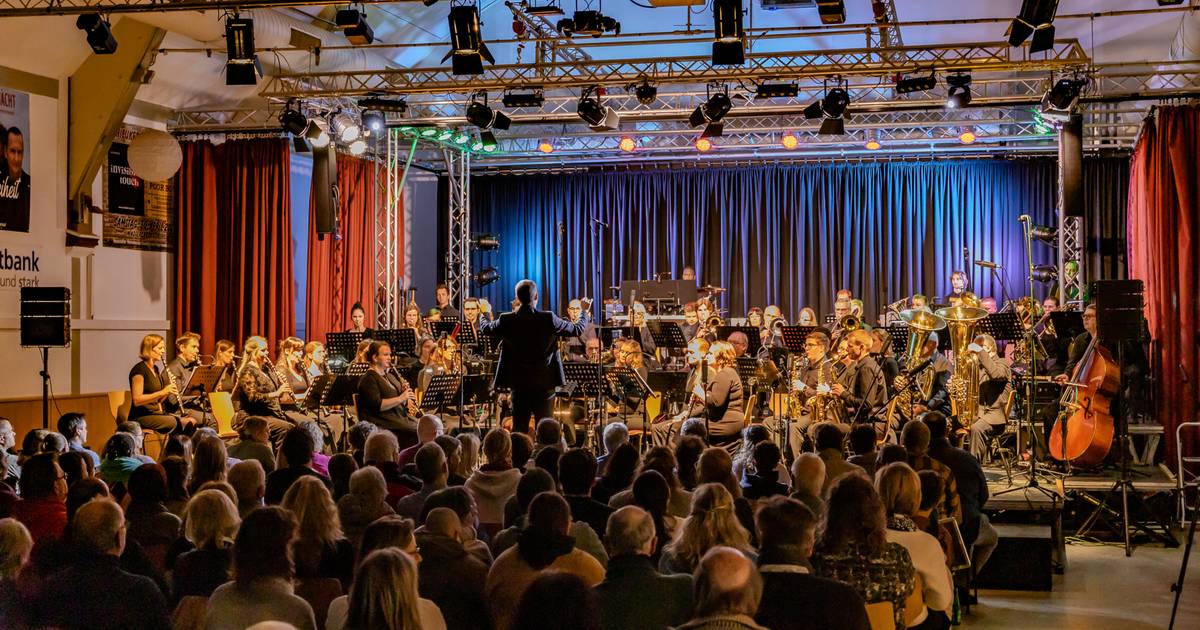 Symphonisches Blasorchester begeisterte bei Neujahrskonzerten