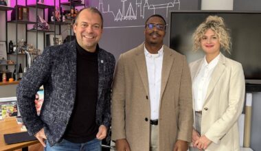 Bürgermeister empfängt Besucher aus Tarrafal