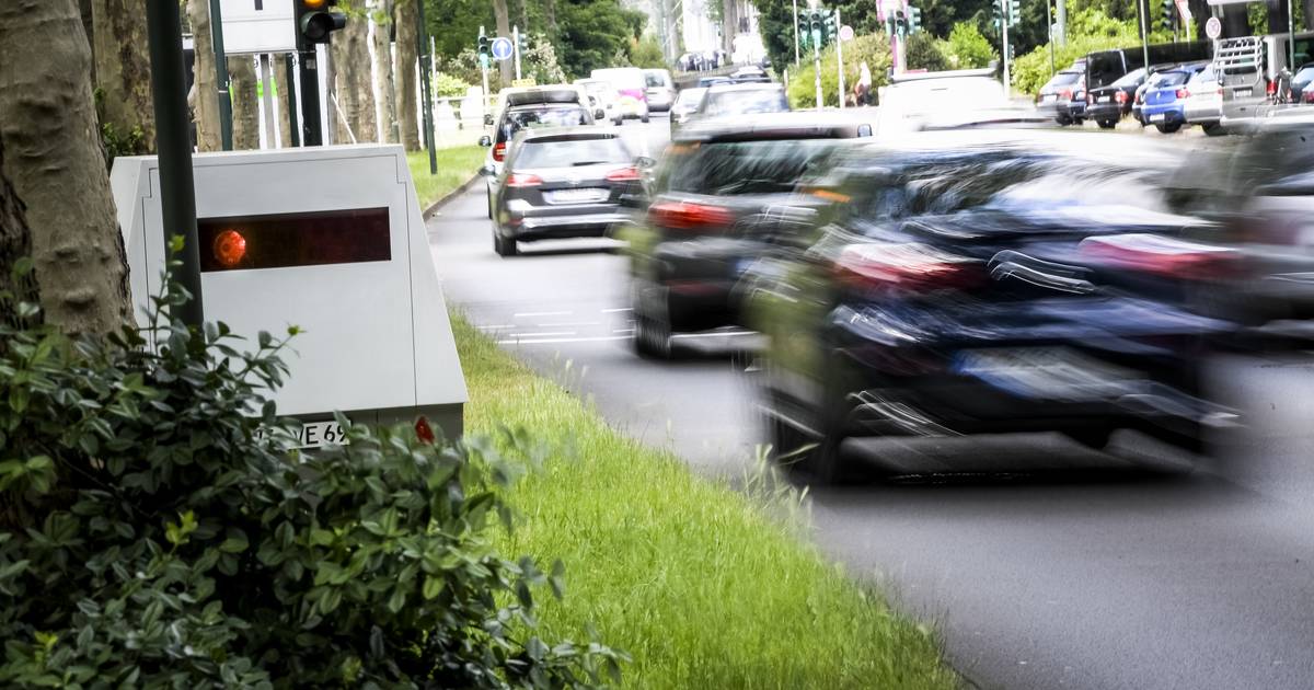 Helpcheck macht Millionenverluste und konzentriert sich auf Bußgeldbescheide