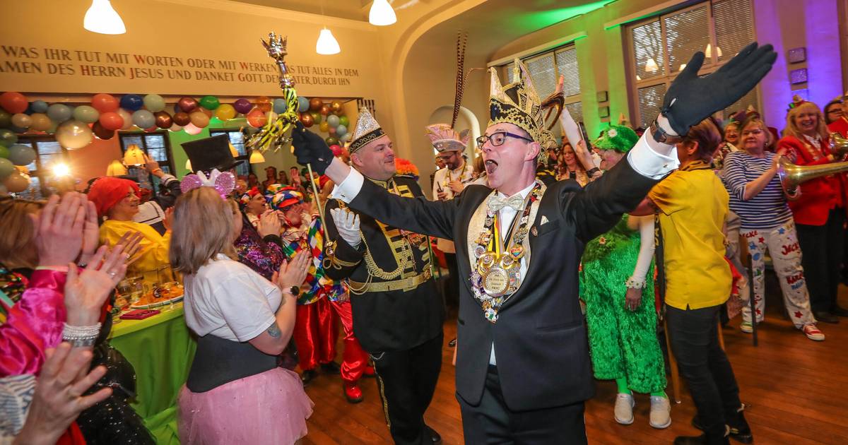 Eigene Tanzgarde macht Urdenbacher Prinzen stolz