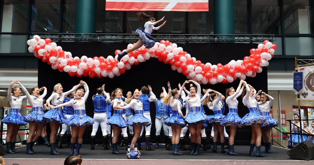 Karneval 2026 Mönchengladbach: Prinzenpaar-Empfang in der Stadtsparkasse