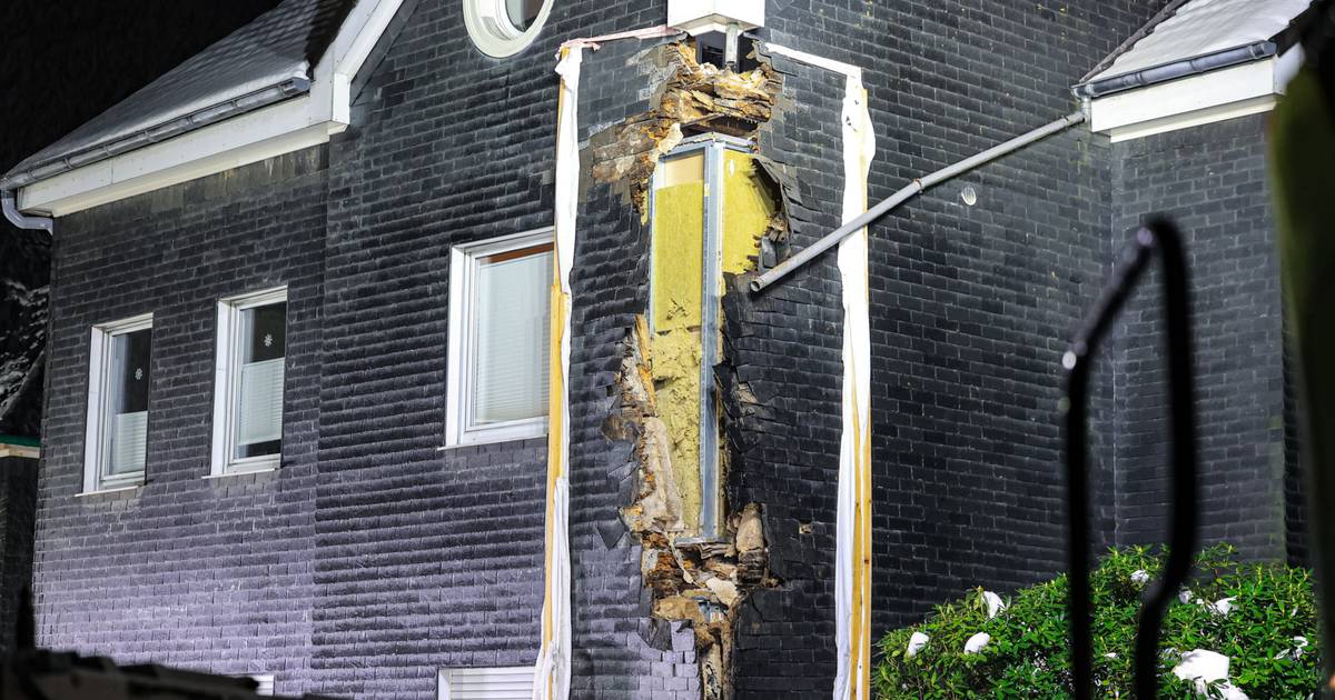 Fachwerkhaus in Wuppertal-Ronsdorf geräumt - Fassade droht abzusacken