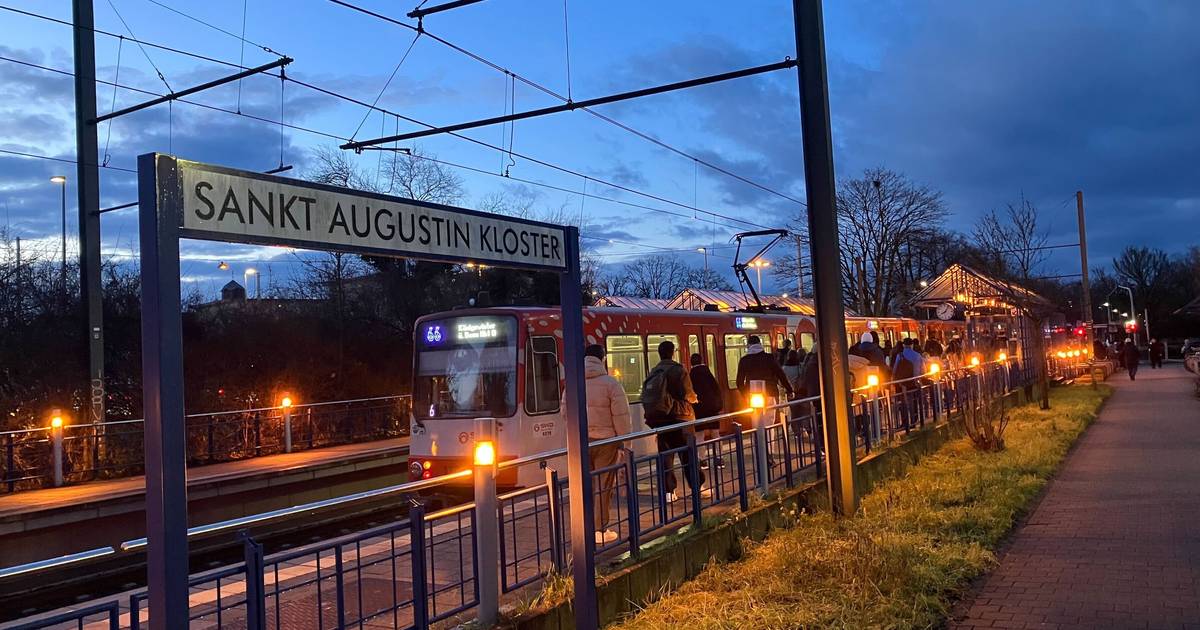 Brand unter Sitz in Bahn der Linie 66