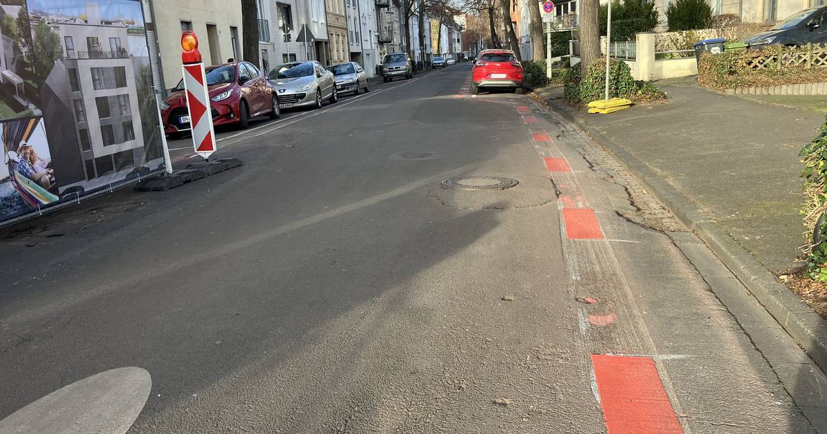 Neue Markierung an der Rheinaustraße in Bonn
