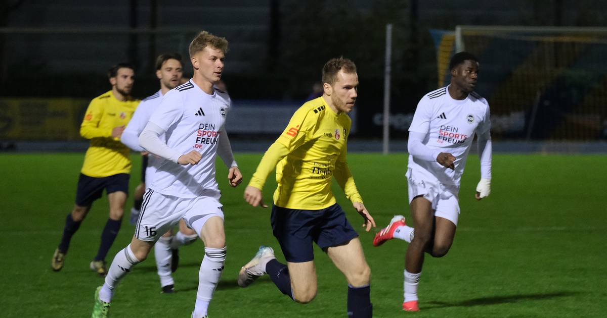 Ratingen 04/19 bei Borussia Dortmund II für Fußball-Oberliga