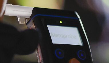 Aggebrücke bei Troisdorf - Mann fährt betrunken gegen Fahrbahntrenner