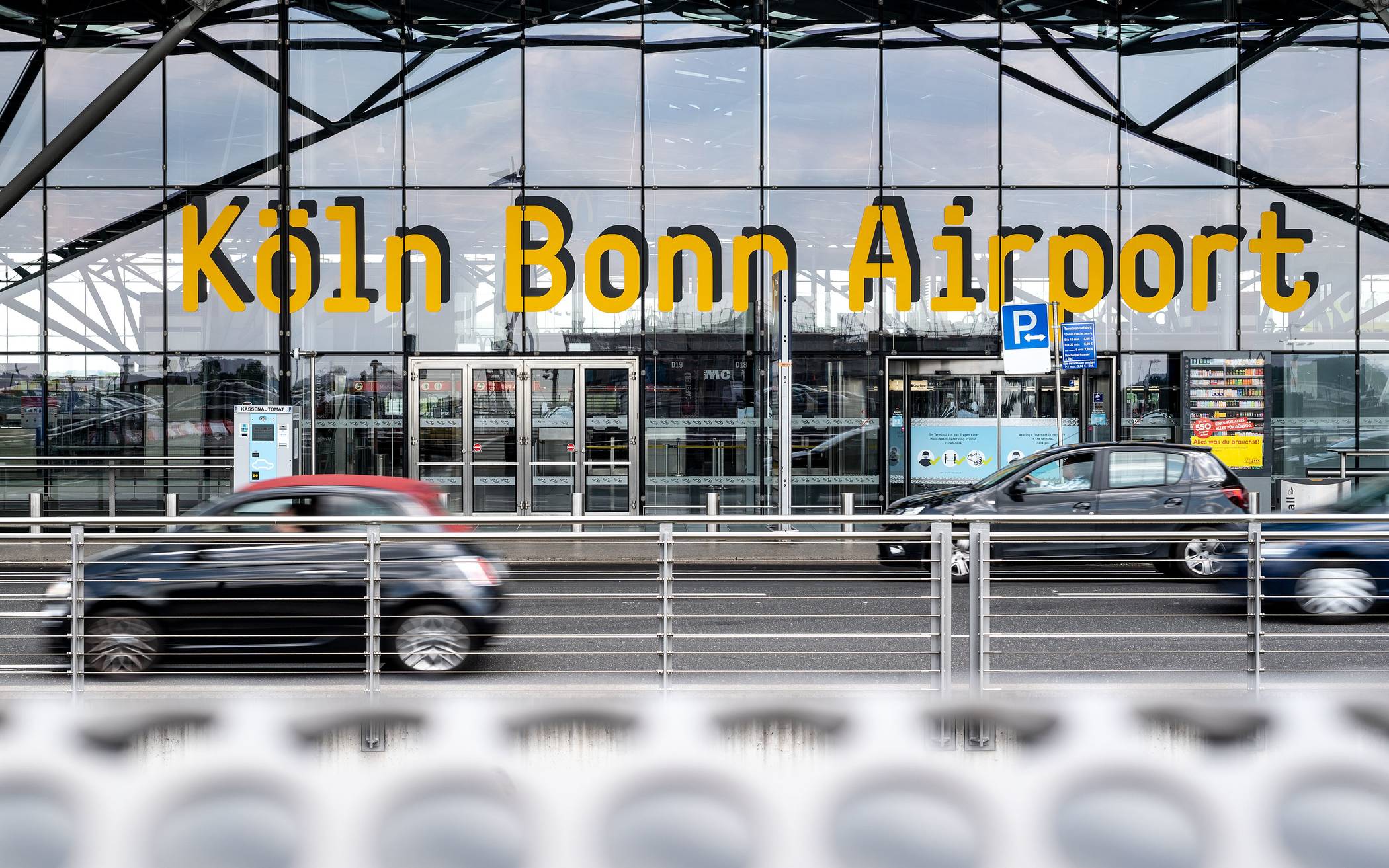  Der innerdeutsche Flugverkehr ist stark rückläufig, berichtet der Flughafen Köln/Bonn. 