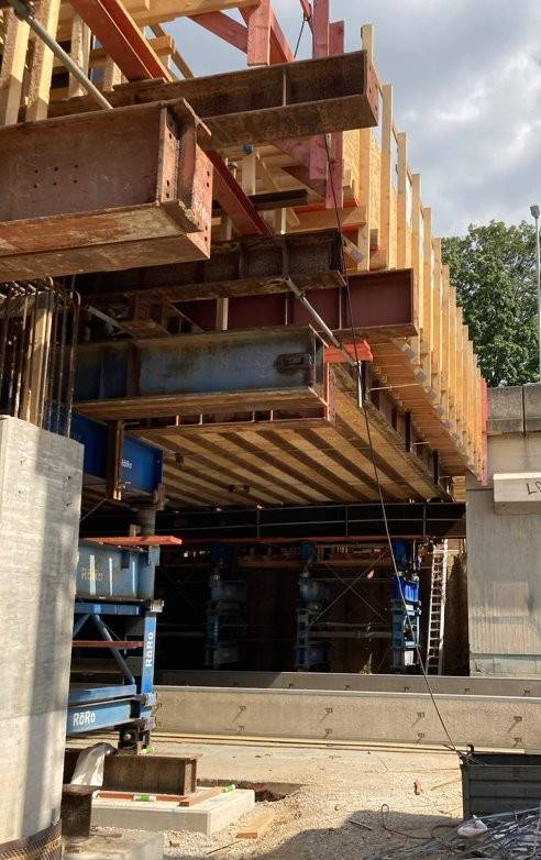 Ein Traggerüst errichtet die Autobahn GmbH ab Mitte Januar auf der Nordseite des Endenicher Ei.  