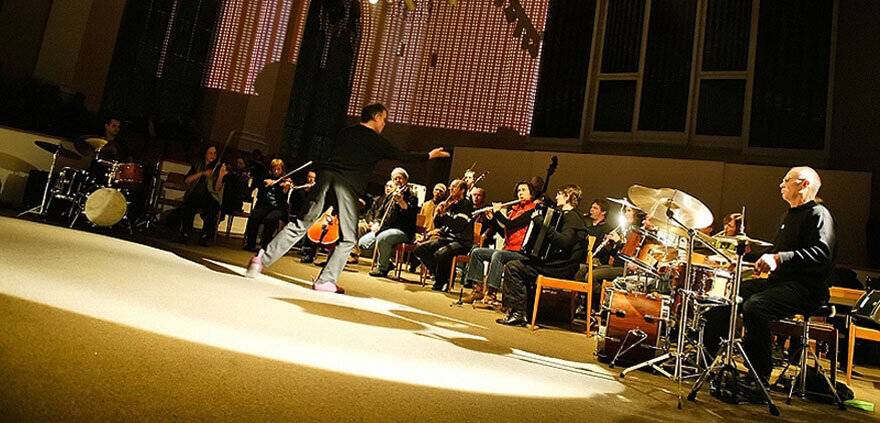 Wuppertaler Improvisations Orchester gibt Konzert im Rathaus