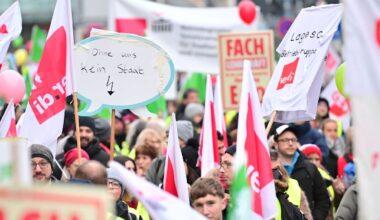 Einschränkungen an Schulen und Ämtern wegen Warnstreiks
