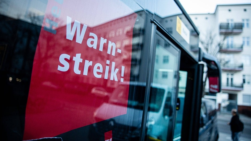 Busse und Bahnen fahren Montag nicht: Warnstreik in Chemnitz, Dresden, Leipzig und Zwickau