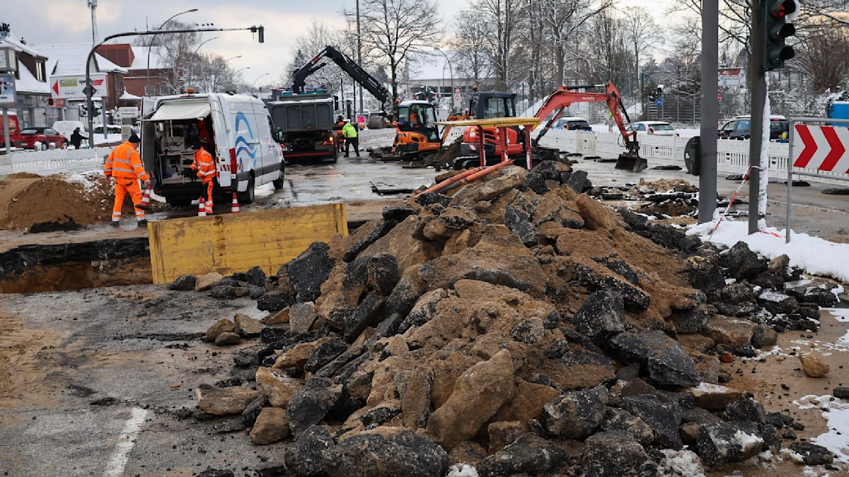 Wasserrohrbruch-Reparatur dauert länger - Versorgung sicher