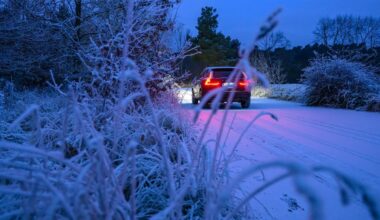 Eltern entscheiden über Schulbesuch, ViP stellt Tram-Schneepflug bereit