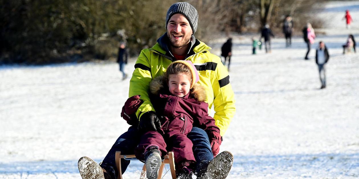 Mit Schlitten und auf Skiern unterwegs in Nürnberg