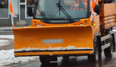 Schneebilanz: 30 Winterdienstfahrzeuge rund um die Uhr in Halle (Saale) unterwegs