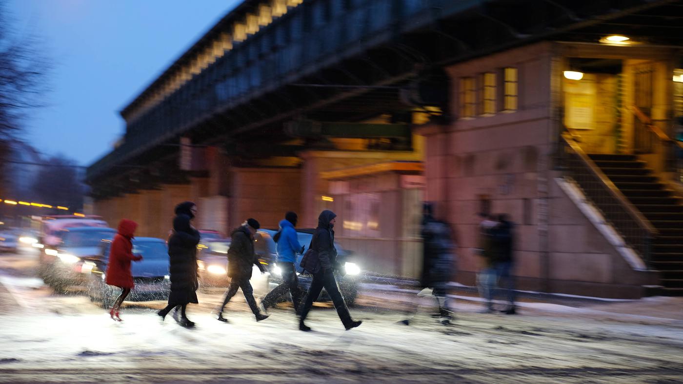 Deutscher Wetterdienst warnt vor hoher Glättegefahr in Berlin und Brandenburg