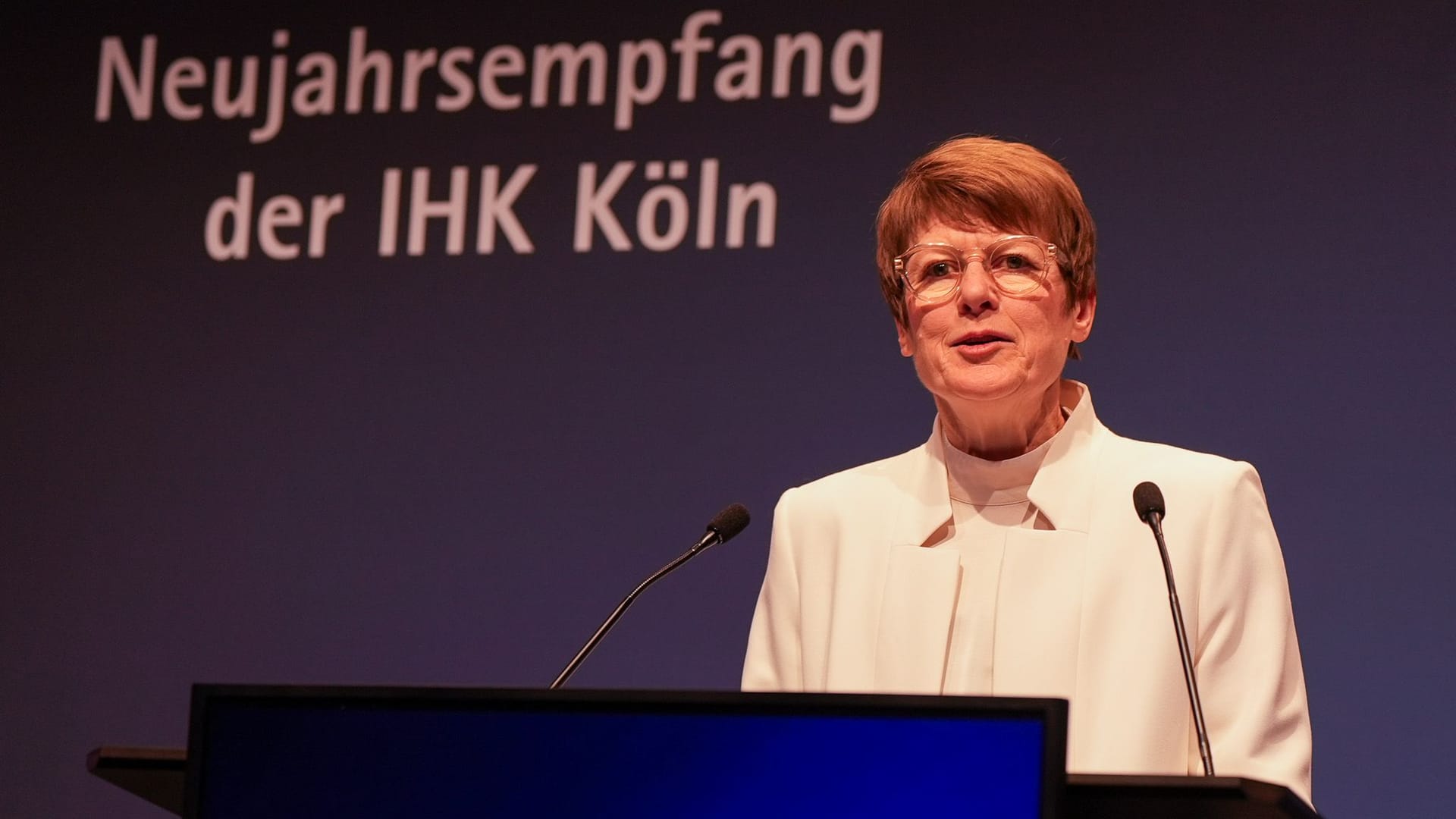 Wirtschaftsweise Veronika Grimm am Donnerstag in Köln: Sie warnte vor der wirtschaftlichen Entwicklung im Land.