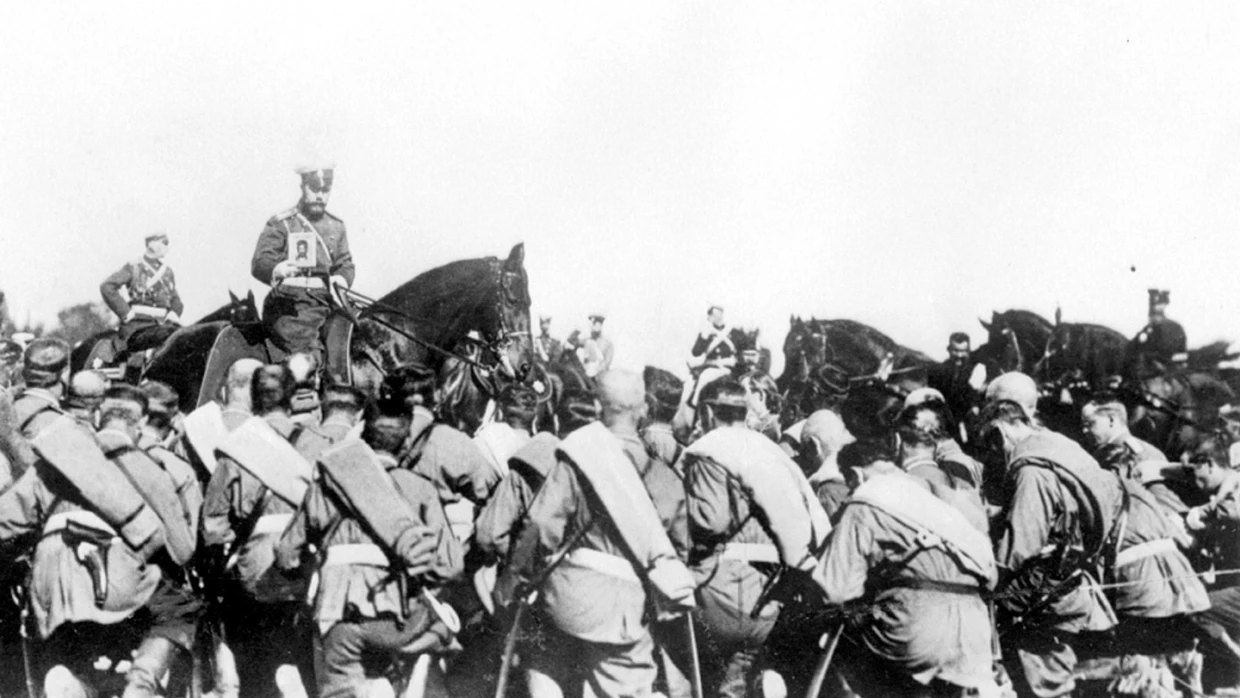 Zar Nikolaus II. bei der Segnung seiner Truppen, 1915