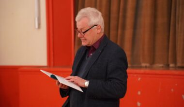 Pfarrer und Seelsorger Friedhelm Kasparick las im Trothaer Lesecafé aus Texten von Gefängnisinsassen.