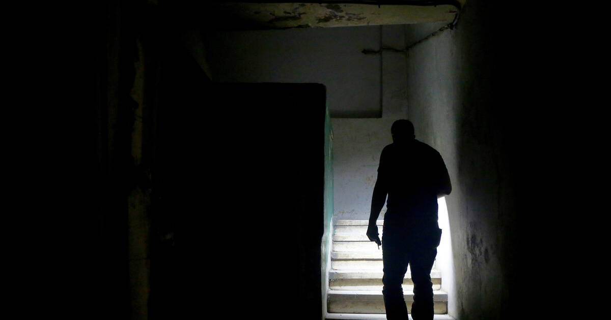 Mannheim: Bagger sorgt für Stromausfall in mehreren Stadtteilen - Polizeiberichte aus Rhein-Neckar-Odenwald