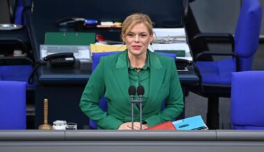 Öffentlich-rechtlicher Rundfunk: Julia Klöckner fordert mehr Selbtstreflexion von ARD und ZDF