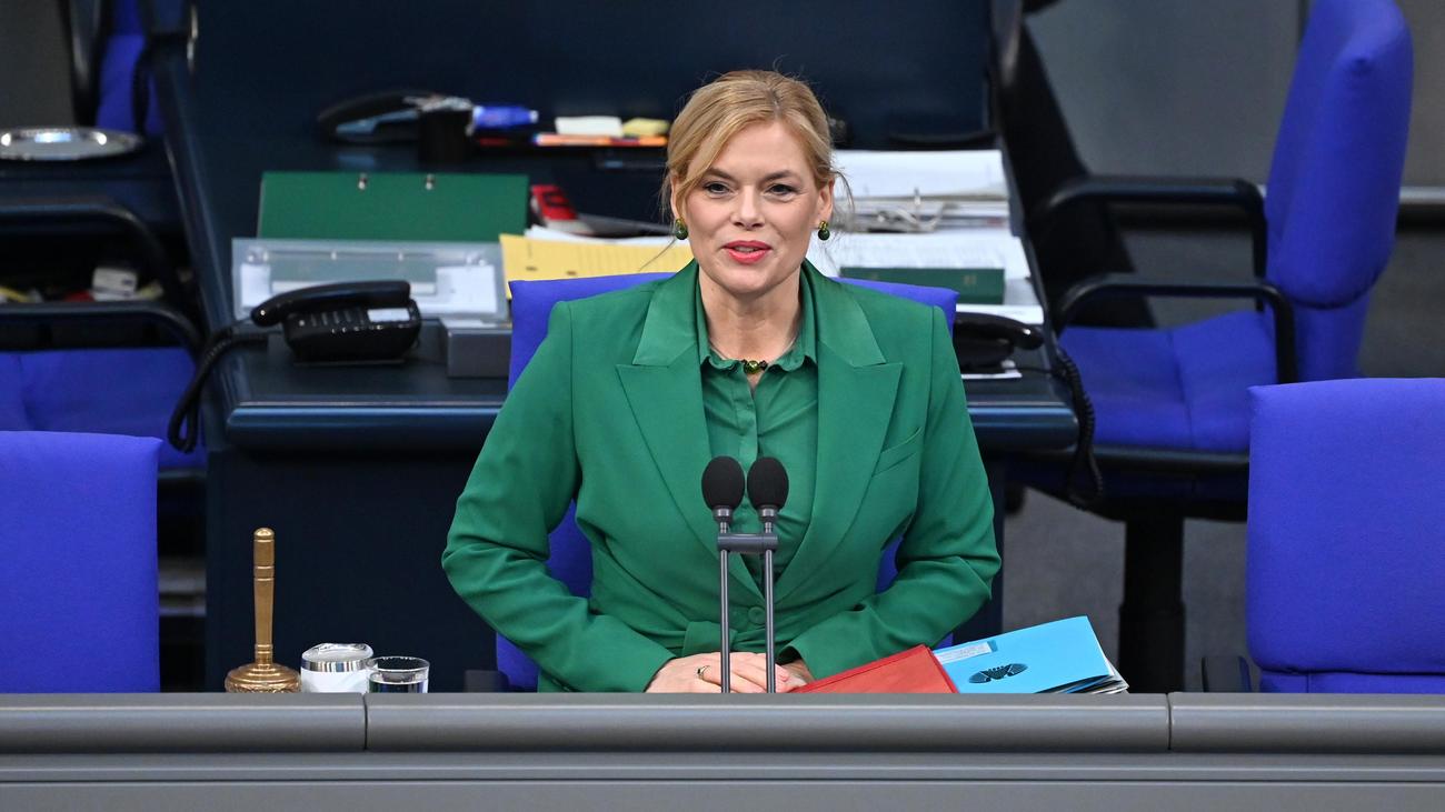 Öffentlich-rechtlicher Rundfunk: Julia Klöckner fordert mehr Selbtstreflexion von ARD und ZDF