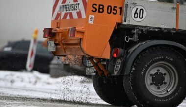 Verkehr: Anhaltende Glätte - keine schweren Unfälle in Berlin