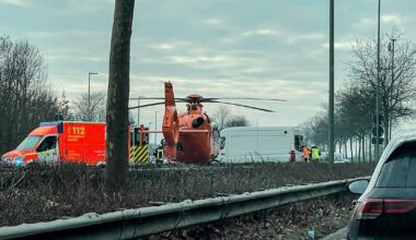 Schwerer Unfall in Bielefeld: Christoph 13 landete auf dem Ostwestfalendamm
