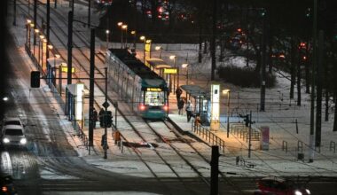 Nur Geister-Straßenbahnen fahren weiter durch die Nacht