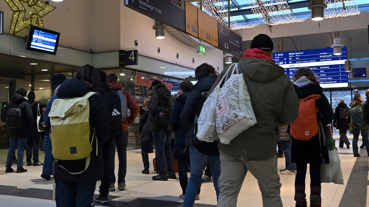 Nahverkehr eingeschränkt – S-Bahn pendelt zwischen Potsdam und Wannsee