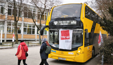 U-Bahnen, Trams und Busse in Berlin fahren am Dienstagmorgen wieder