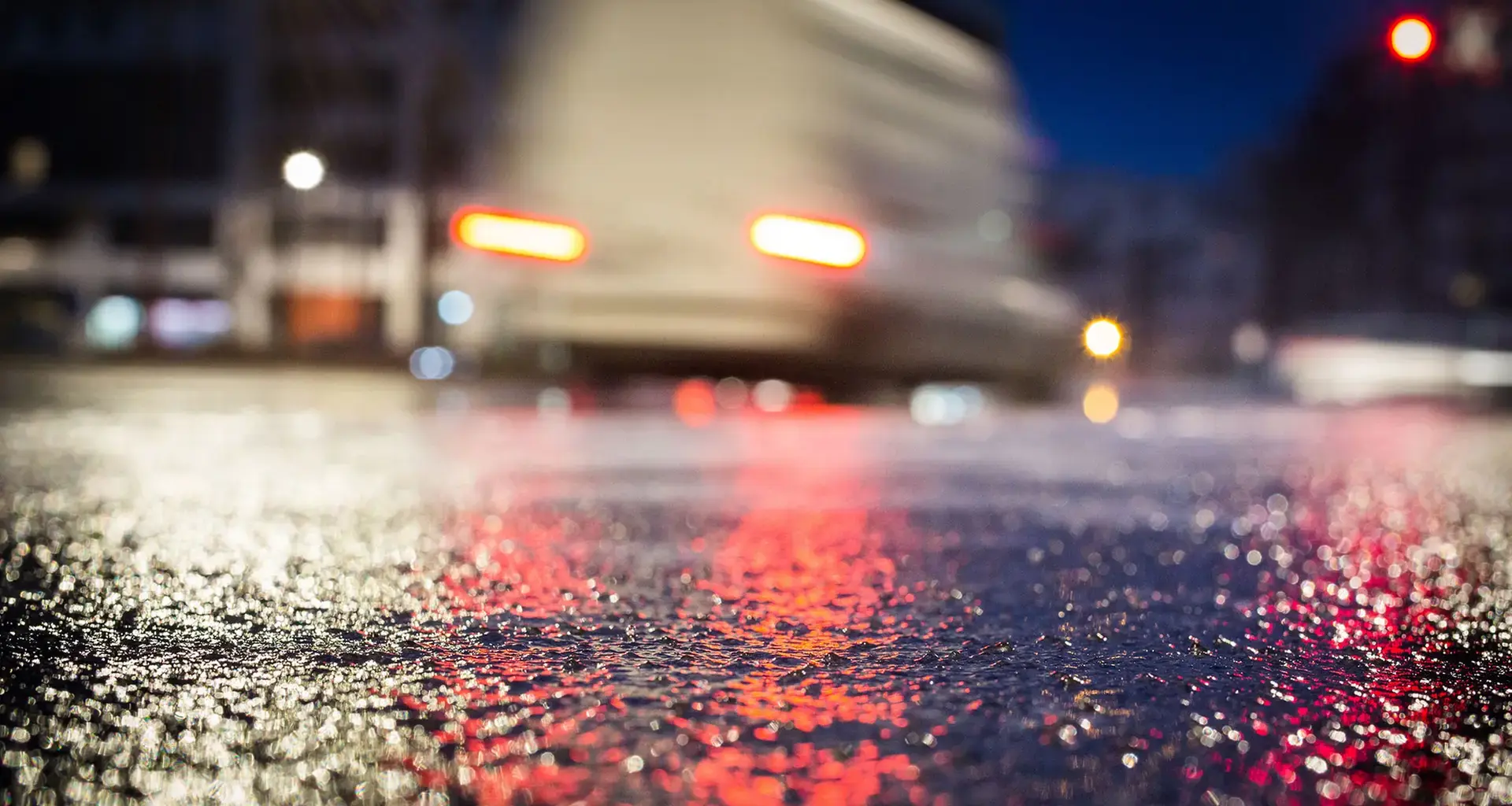 Straßen in Niedersachsen: Heute Gefahr von Glatteis, Schnee und gefrierendem Regen