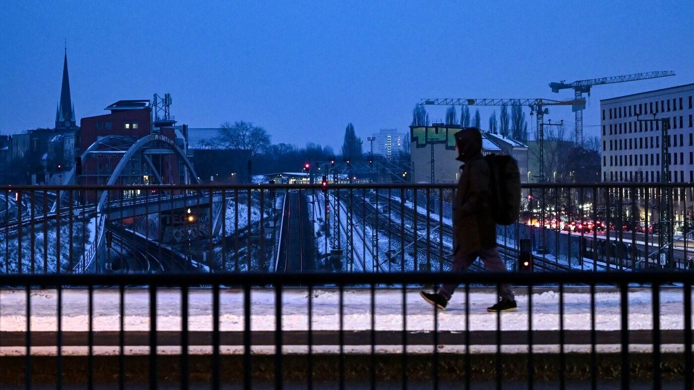 Warnung vor Eisregen und Glätte – U2 in Berlin unterbrochen
