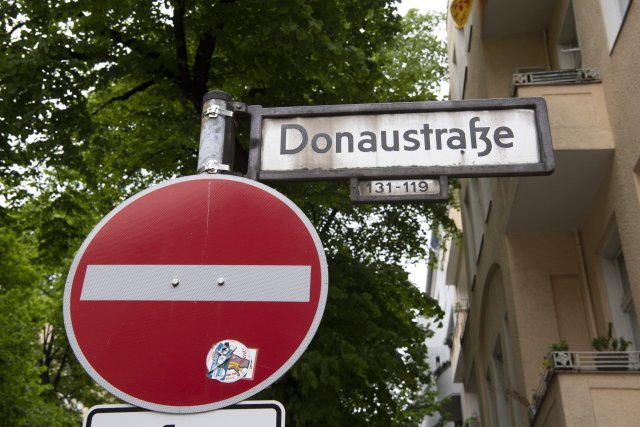 In der Neuköllner Donaustraße stehen Wohnungen leer