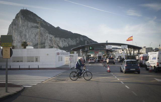 Grenzübergang zwischen Linea de la Concepcion in Spanien und dem britischen Territorium Gibraltar. Die Kontrollen sollen mit einem neuen Abkommen entfallen.
