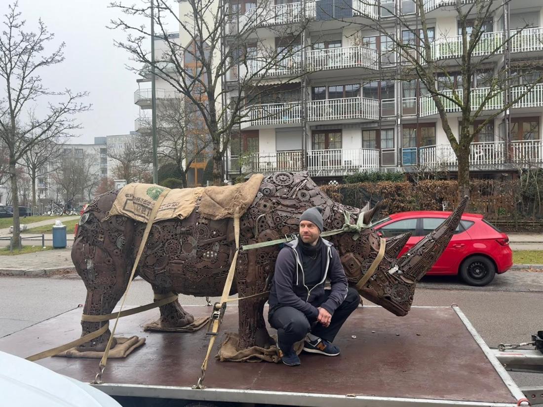 Das Nashorn ist nach Berlin, in die Heimat seines Besitzers Alexander Pfennig gezogen. 