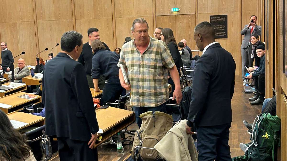 Eklat im Frankfurter Römer hat juristisches Nachspiel mit Anzeige