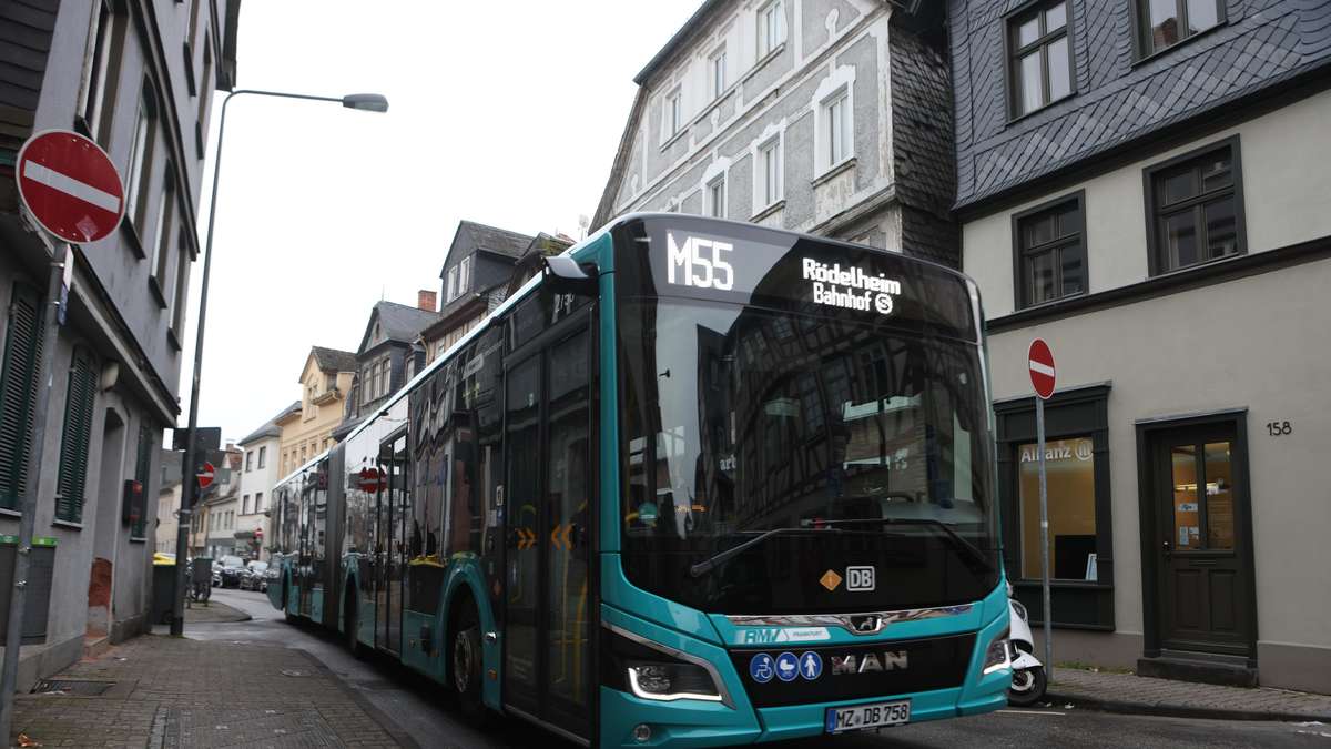 Neue Busse der Linie M 55 machen Probleme