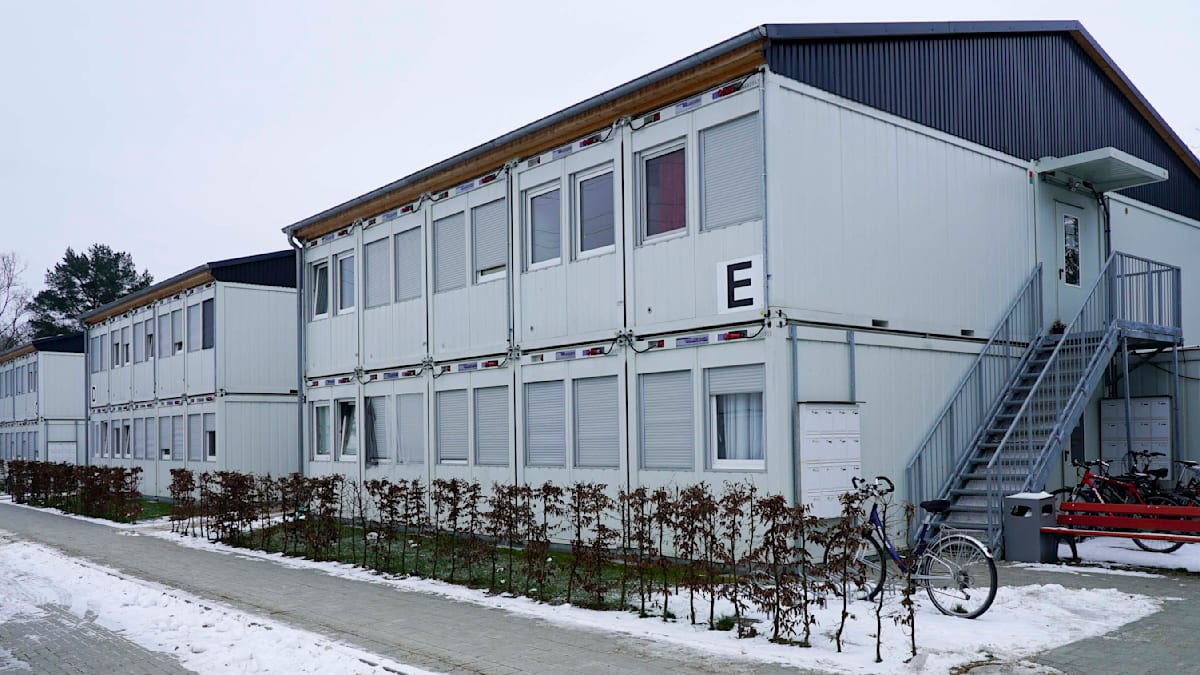 Hamburger U-Bahn-Angriff: Täter wohnte in Containerdorf – Trauerblumen gleich mehrfach vom Tatort gestohlen