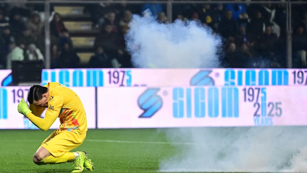 Gut zu sehen: Audero geht erschrocken in die Knie