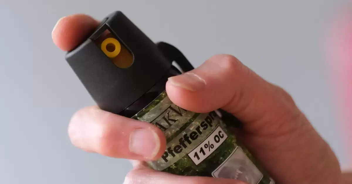 36-Jähriger wird an Straßenbahnhaltestelle Opfer einer Pfefferspray-Attacke - Mannheim