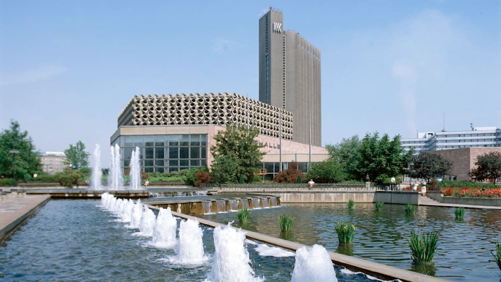 Die Stadthalle und das Interhotel Kongress in den 1980er-Jahren