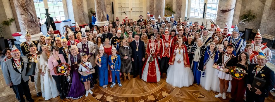 Ministerpräsident Rhein empfängt 115 Vereine in Wiesbaden