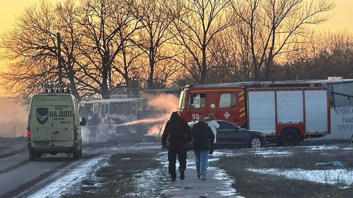 Drohnenbeschuss in der Ukraine: Russland attackiert Bus mit Bergleuten - mindestens 12 Tote
