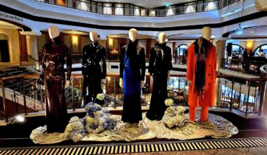 Marcel Ostertag Autumn Winter 2026 BFW Berlin - THE BLUE HOUR 70er Jahre Cocktailparty