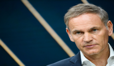 VW und Stellantis gemeinsam: 'Made in Europe'-Label und Kaufprämien für EU-E-Autos | Aktuelle Nachrichten aus Deutschland und der Welt