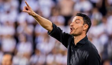 "Ich habe noch nie einen Trainer gesehen, der so respektlos gegenüber seinen Kollegen ist!" Eintracht Frankfurts neuer Coach Albert Riera ist ein ganzer besonderer Trainervulkan